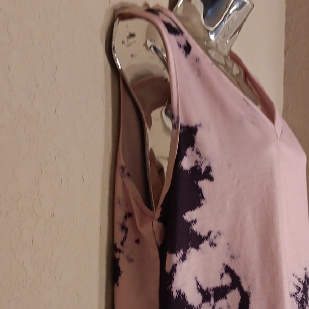 Women's Pink and Black Sleeveless Top - Picture 2 of 9